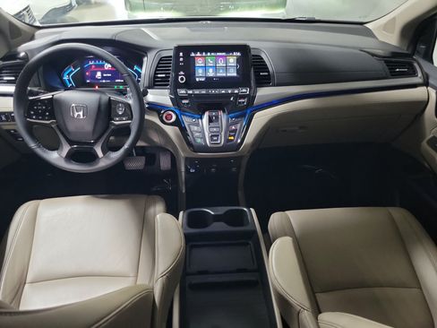 Certified 2023 Honda Odyssey Touring image 16