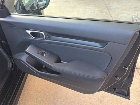 Used 2025 Honda Civic Sport image 14