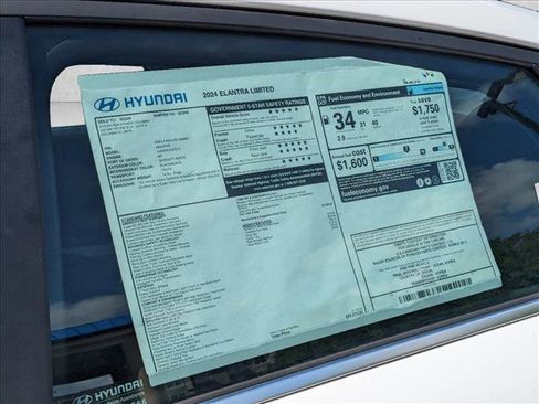 Used 2024 Hyundai Elantra Limited image 26
