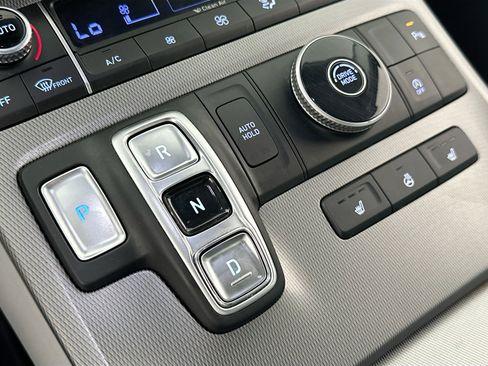 Used 2020 Hyundai Palisade SEL w/ Premium Package image 16