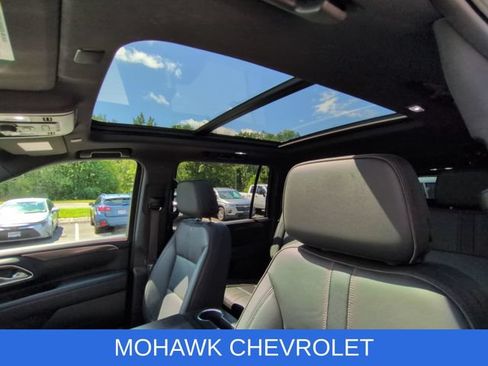 Used 2024 Chevrolet Suburban RST w/ Luxury Package AWD/4WD image 19