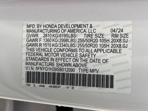 Used 2025 Honda Pilot Sport image 17