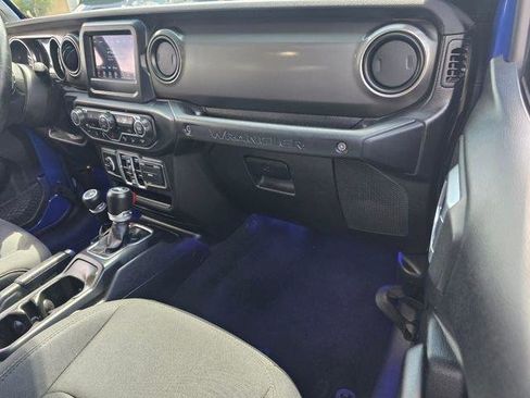 Used 2019 Jeep Wrangler Unlimited Sport S AWD/4WD image 21
