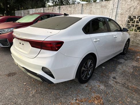 Used 2023 Kia Forte LXS w/ LXS Technology Package FWD image 9