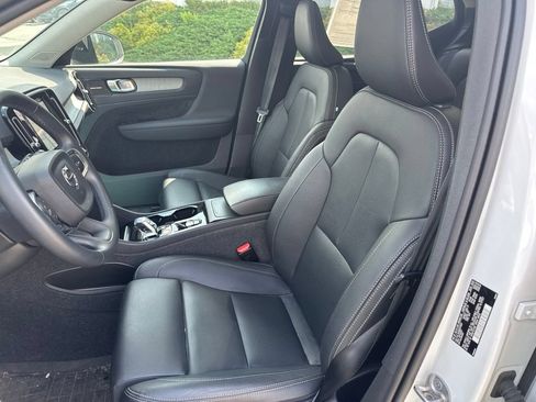 Certified 2024 Volvo XC40 B5 Ultimate w/ Protection Package Premier AWD/4WD image 13