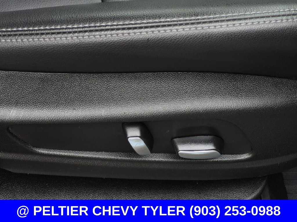 Used 2023 Cadillac XT6 Luxury FWD image 14