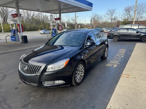 Used 2011 Buick Regal CXL w/ RL2 Preferred Equipment Group image 2