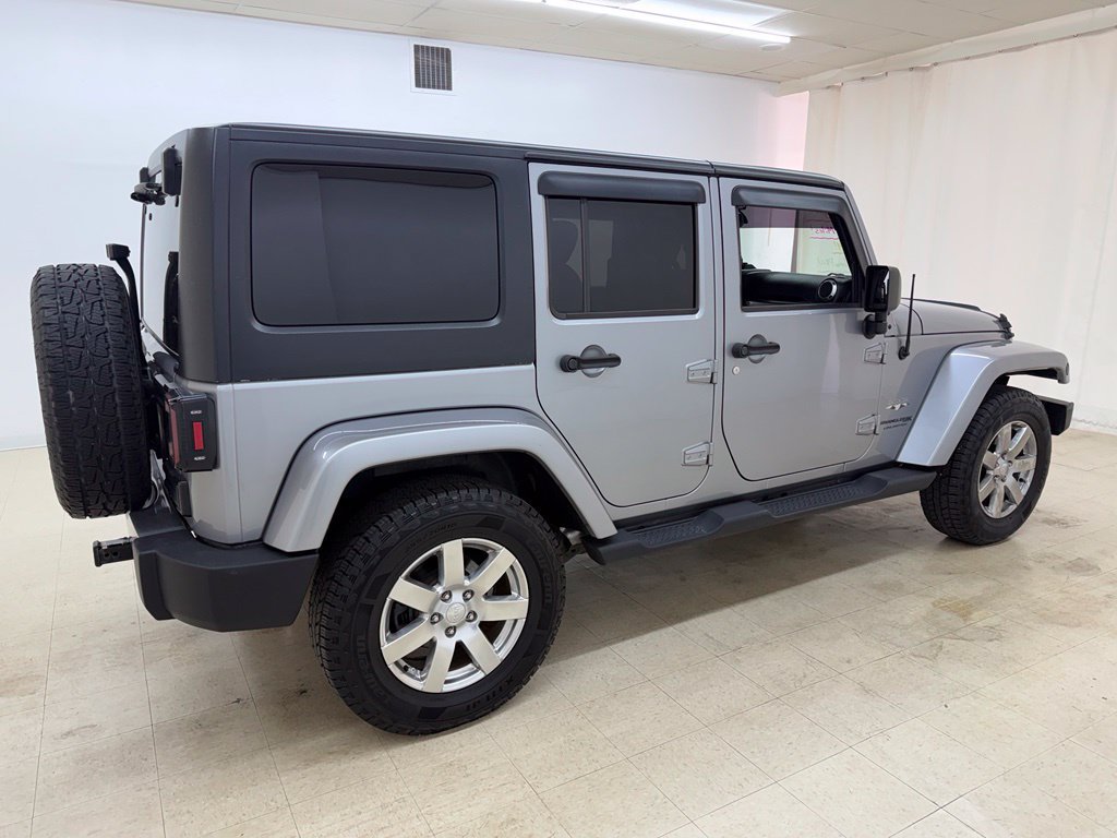 Used 2018 Jeep Wrangler Unlimited Sahara AWD/4WD image 6