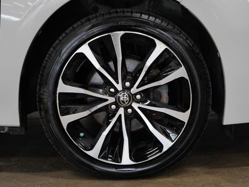 Used 2017 Toyota Corolla SE w/ Carpet Mat Package (TMS) FWD image 34