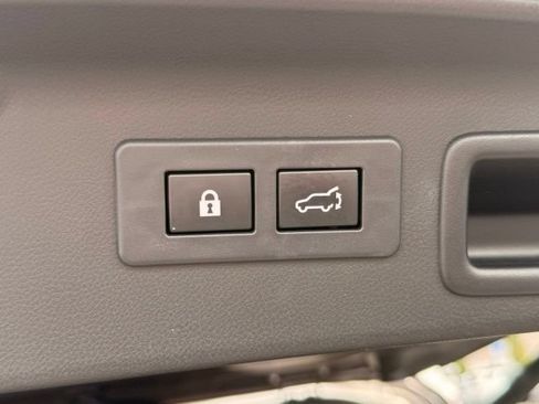 Certified 2025 Subaru Forester Touring AWD/4WD image 28