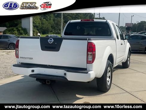 Used 2010 Nissan Frontier XE w/ XE Preferred Pkg RWD image 7
