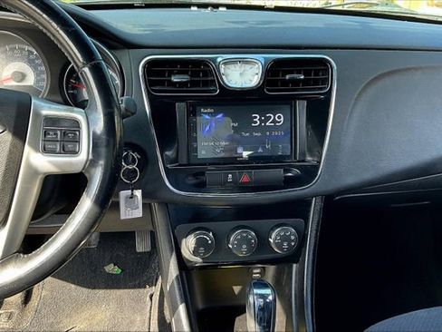 Used 2014 Chrysler 200 Touring image 23