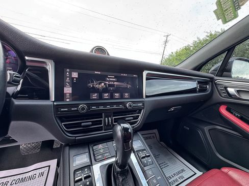 Used 2019 Porsche Macan AWD/4WD image 24