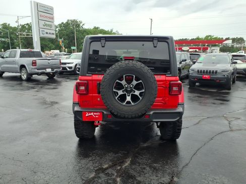 Used 2018 Jeep Wrangler Unlimited Rubicon w/ Dual Top Group AWD/4WD image 5