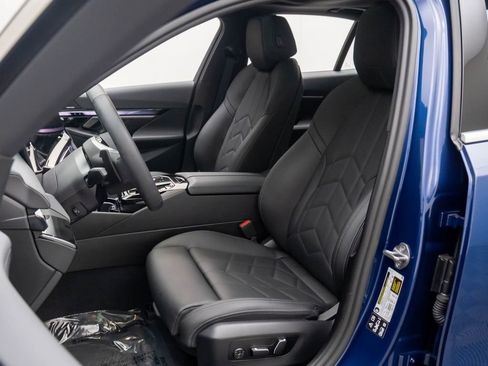 Used 2024 BMW 540i xDrive 540i xDrive image 16