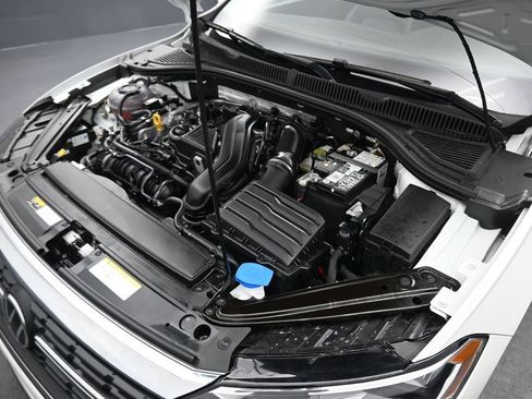 Used 2024 Volkswagen Jetta SE FWD image 48