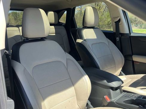 Used 2020 Ford Escape Titanium w/ Titanium Premium Package 2.0 image 30