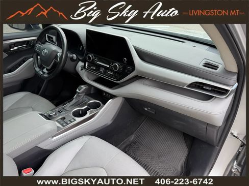 Used 2024 Toyota Highlander Platinum AWD/4WD image 15