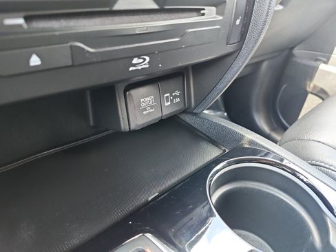Used 2022 Honda Pilot Touring image 23