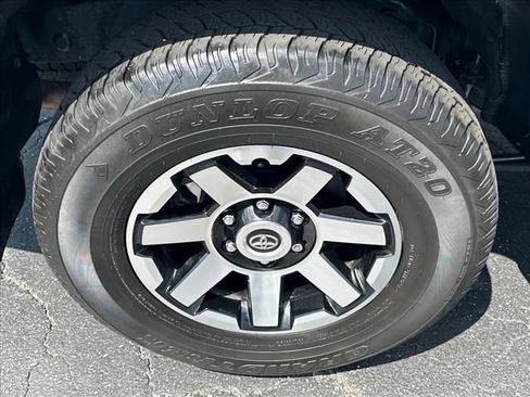 Used 2024 Toyota 4Runner TRD Off-Road Premium w/ Off Road Premium Plus Package AWD/4WD image 37