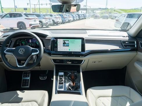 New 2026 Volkswagen Atlas SEL Premium R-Line AWD/4WD image 32