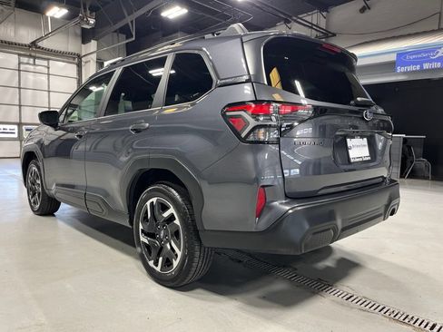 Used 2026 Subaru Forester Premium AWD/4WD image 5