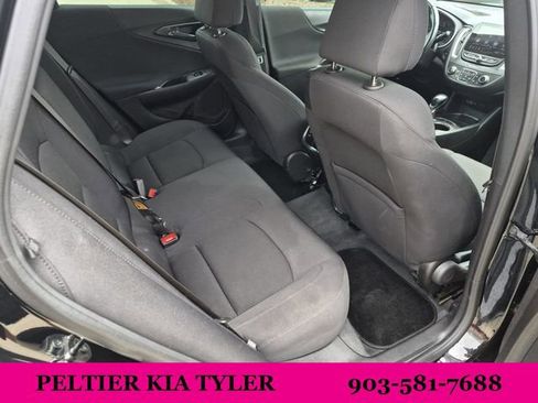 Used 2022 Chevrolet Malibu LT w/ Midnight Edition FWD image 17