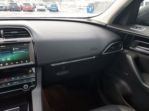 Used 2020 Jaguar F-PACE Prestige image 28