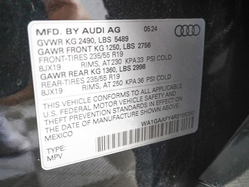 Used 2024 Audi Q5 2.0T Premium w/ Summer of Audi Package AWD/4WD image 33