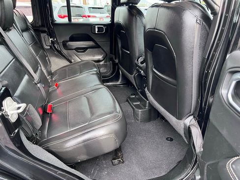 Used 2023 Jeep Wrangler Sahara w/ Cold Weather Group image 23