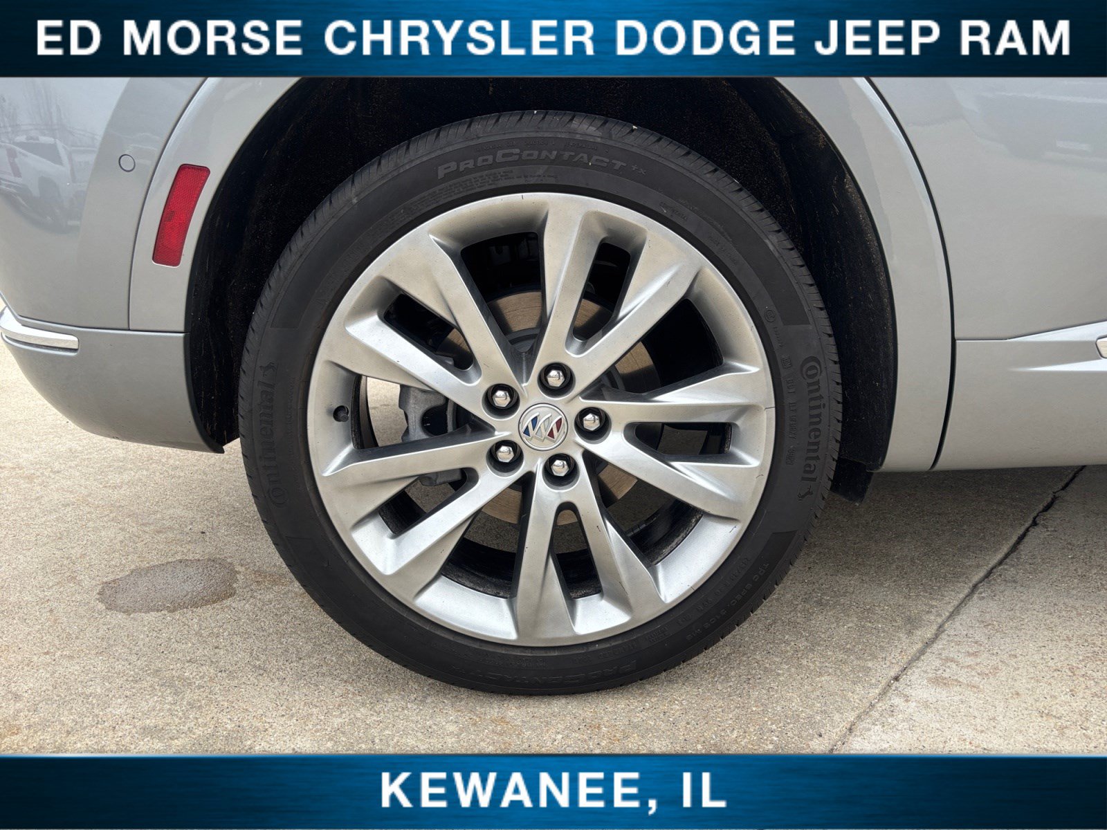 Used 2023 Buick Envision Avenir AWD/4WD image 17