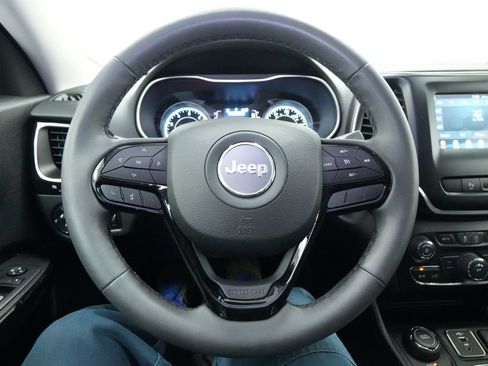 Used 2021 Jeep Cherokee Latitude Plus AWD/4WD image 37