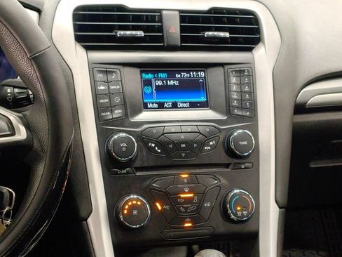 Used 2014 Ford Fusion SE FWD image 6