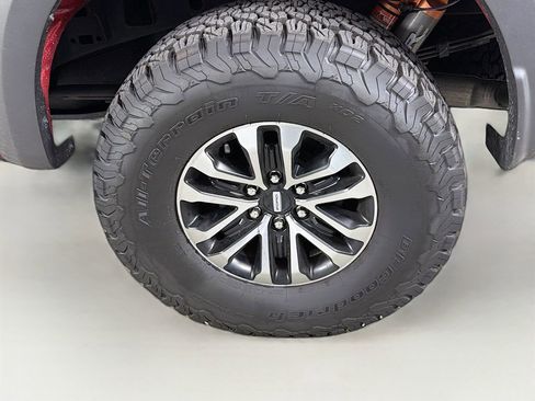 Used 2020 Ford F150 Raptor w/ Equipment Group 802A Luxury AWD/4WD image 34
