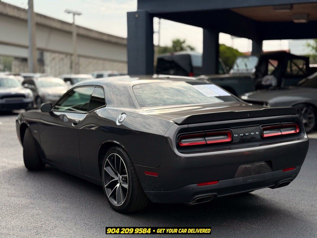 Used 2018 Dodge Challenger R/T w/ Performance Handling Group RWD image 3