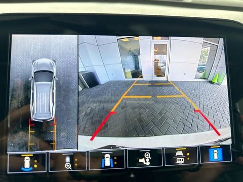 Used 2024 Chevrolet Equinox LT image 23