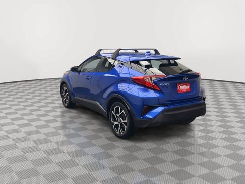 Used 2019 Toyota C-HR XLE FWD image 30