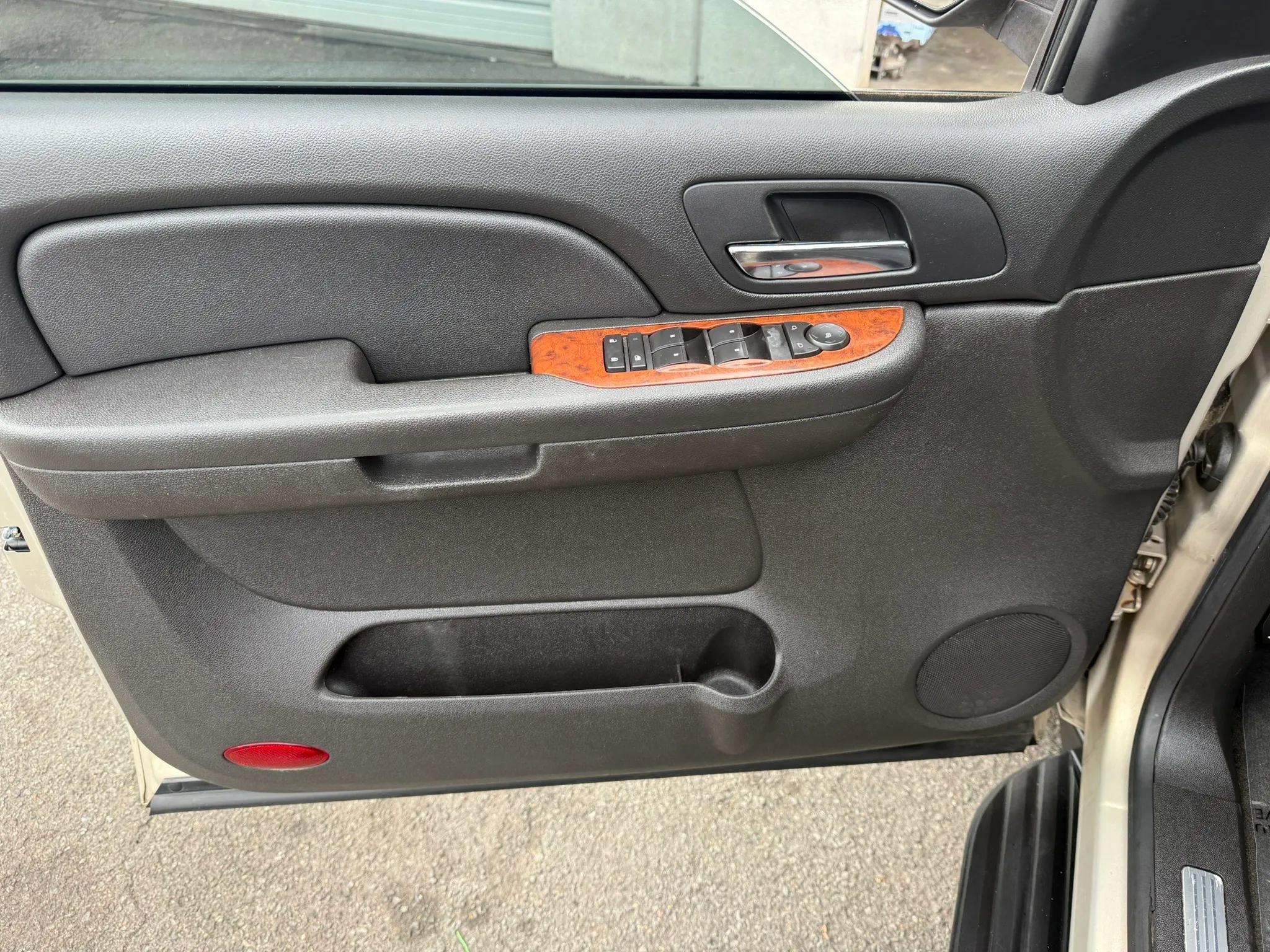 Used 2008 Chevrolet Avalanche LT AWD/4WD image 19