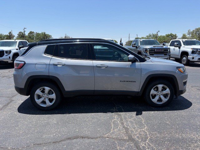 Used 2018 Jeep Compass Latitude w/ Popular Equipment Group FWD image 6