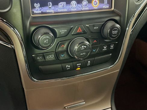 Used 2014 Jeep Grand Cherokee Overland AWD/4WD image 23