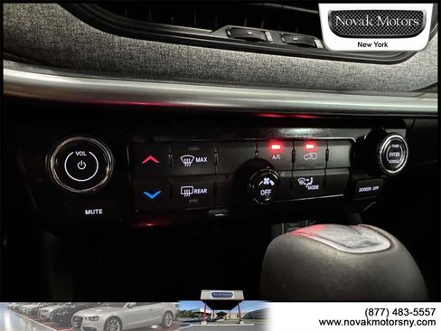 Used 2022 Jeep Compass Latitude image 23