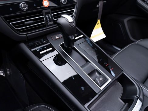 New 2025 Porsche Macan S image 26