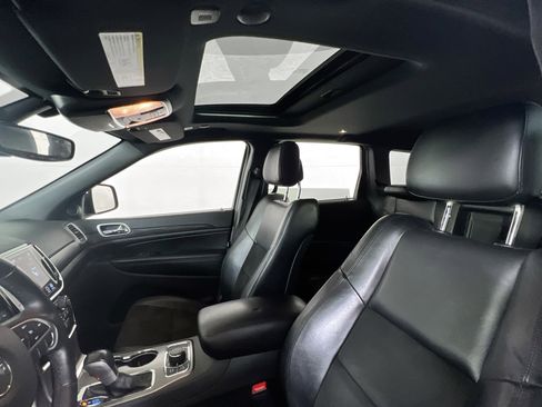 Used 2022 Jeep Grand Cherokee Laredo X image 22