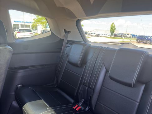 Used 2023 Volkswagen Atlas SE AWD/4WD image 36