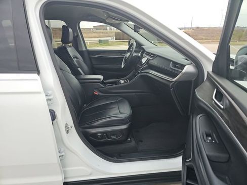 Used 2021 Jeep Grand Cherokee L Limited AWD/4WD image 28