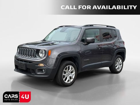 Used 2017 Jeep Renegade Latitude AWD/4WD image 3