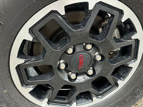 Certified 2024 Toyota Tacoma TRD Off-Road w/ TRD Off Road Premium Package AWD/4WD image 29