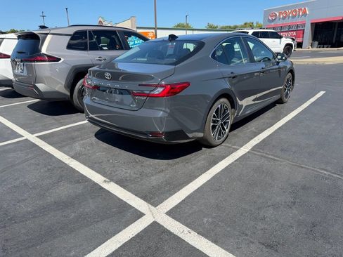 Used 2026 Toyota Camry XLE FWD image 5