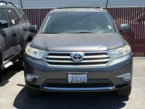 Used 2013 Toyota Highlander Limited FWD image 3
