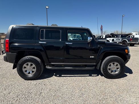 Used 2010 HUMMER H3 Alpha image 12